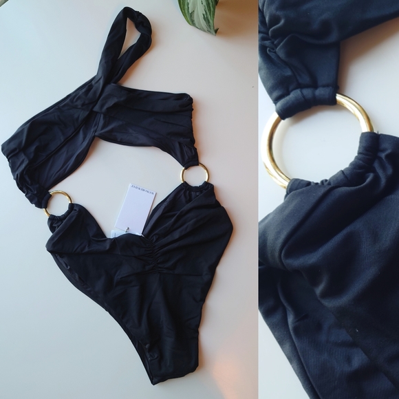 WeWoreWhat Asymmetrical Crossover one piece swimsuit Black Gold Ring Detail NWT - Picture 8 of 10